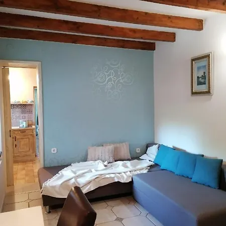 Apartament Bastya *